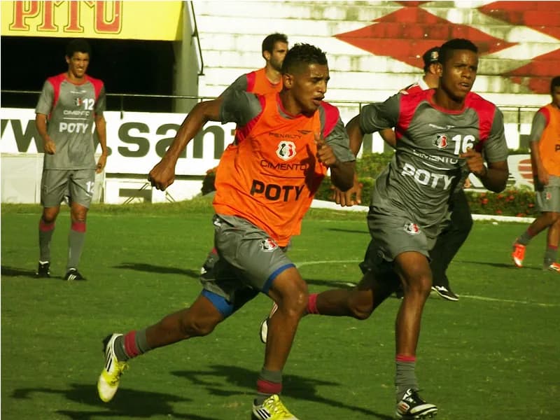 Elenco Coral fez movimentação técnica nesta tarde.