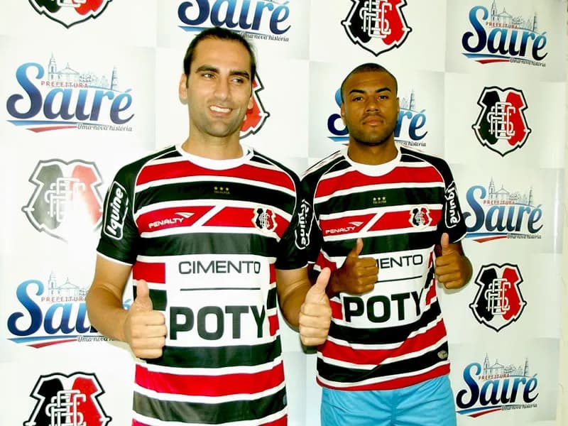 Dupla de atacantes é apresentada e diz que "Santa Cruz foi uma preferência".