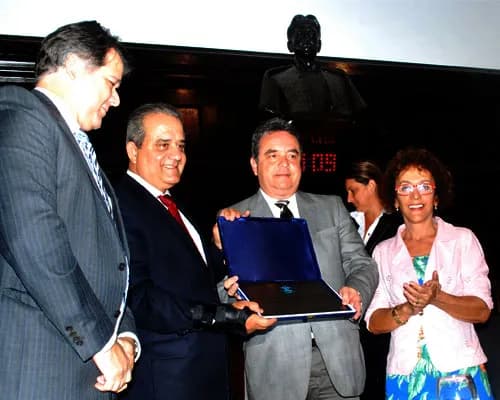 ALEPE parabeniza o Santa Cruz pelos 100 Anos de glórias.