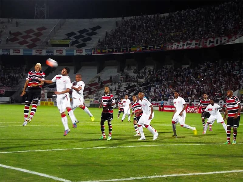 Santa Cruz fica no 0x0 com o Náutico, no Arruda.