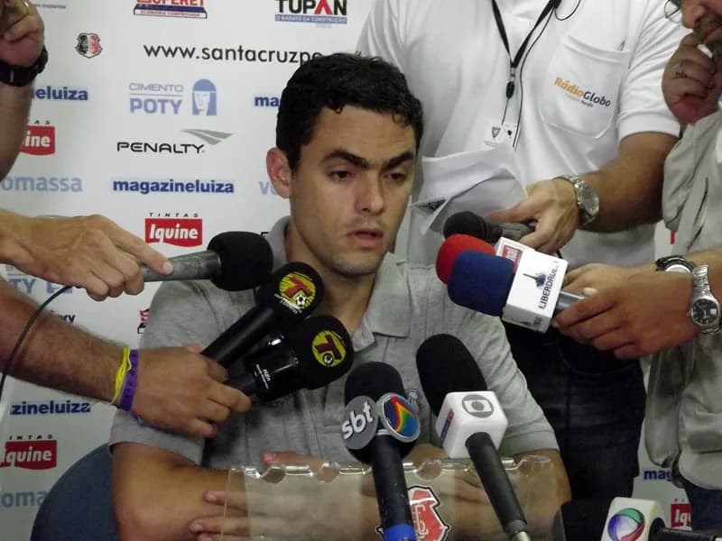 Apesar de lamentar empate, Raul ressalta bom futebol da equipe.