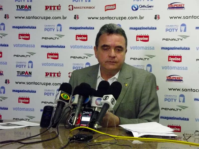 Presidente Coral fala, após julgamento no STJD.