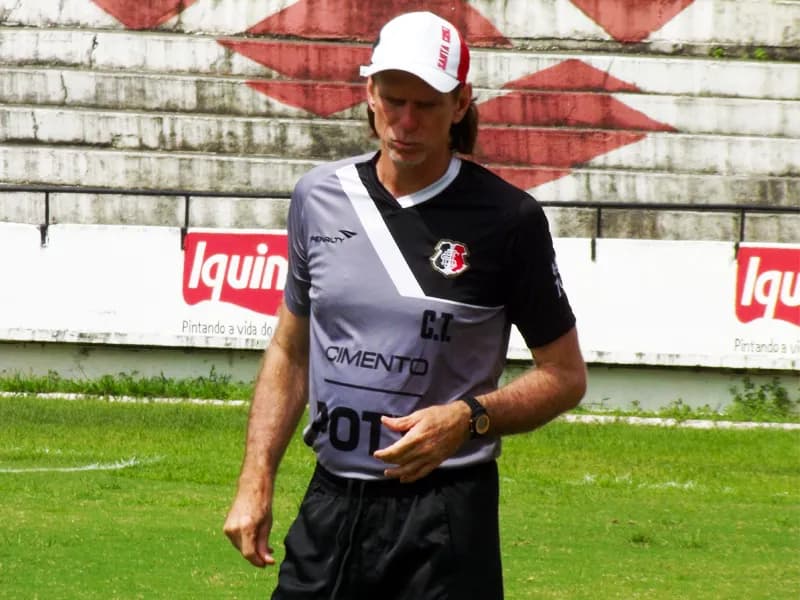Sérgio Guedes, após 3x1 de jogo-treino: "Estou satisfeito."