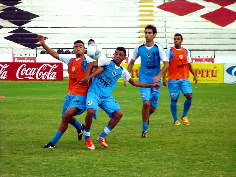 Reapresentação para não relacionados e treino técnico, nesta quinta-feira, no Arruda.