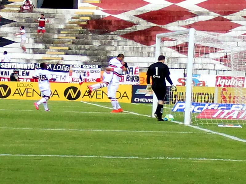 Santa Cruz cede empate ao Icasa no Arruda: 1x1.