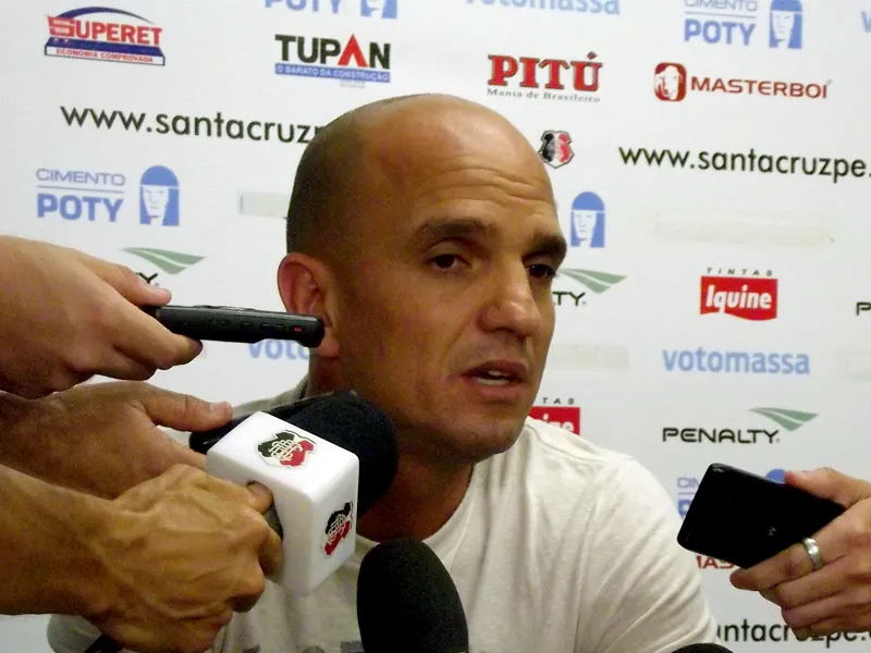 Sandro Barbosa sobre decisão dos atletas não treinarem: "Fomos pegos de surpresa".