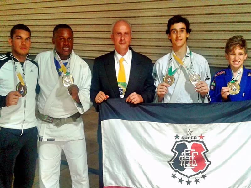 Santa Cruz levanta 4 títulos no XIV Brasileiro de Judô.