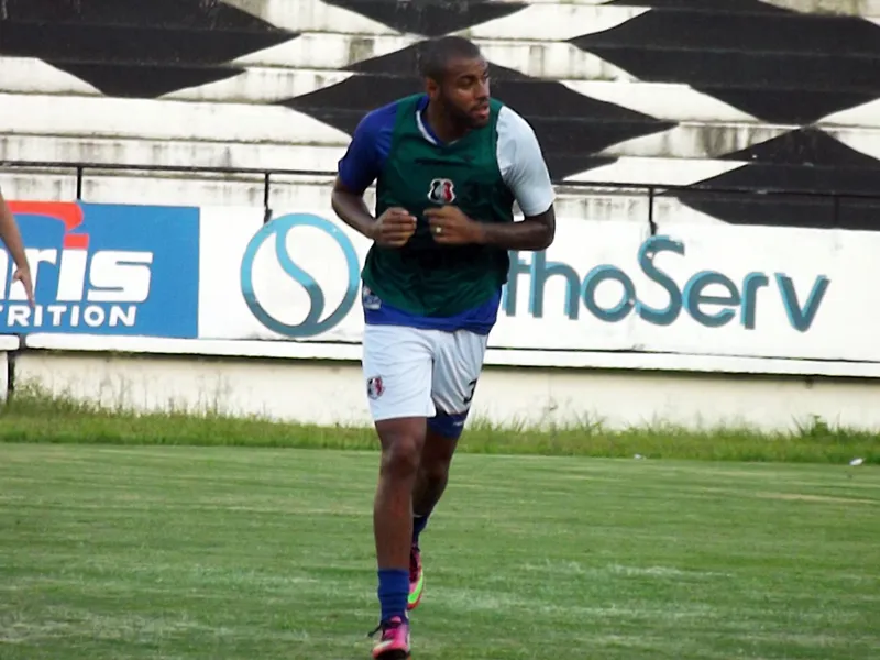 Cassiano diz que "Santa tem que focar no Bragantino e deixar os outros."