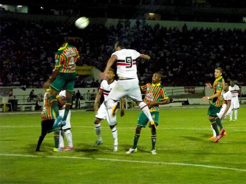 Santa Cruz perde no Arruda para o Sampaio Corrêa: 2x0.