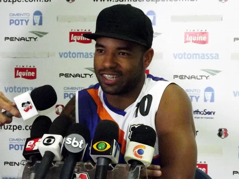 Tiago Costa encara Atlético/GO querendo seguir no Arruda.