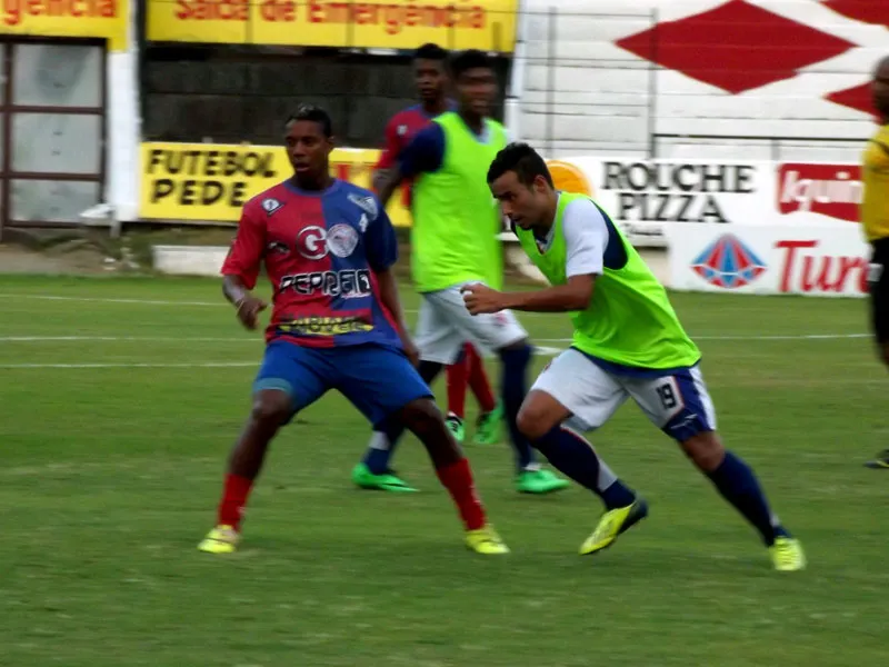 Thiaguinho tem pressa para que entrosamento chegue e os gols saiam.