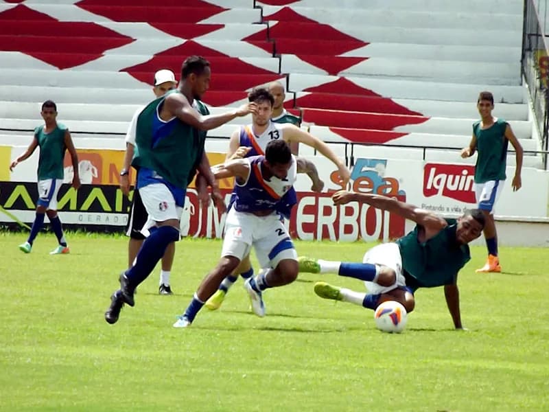 Penúltimo treino da semana, no Arruda, foi tático.