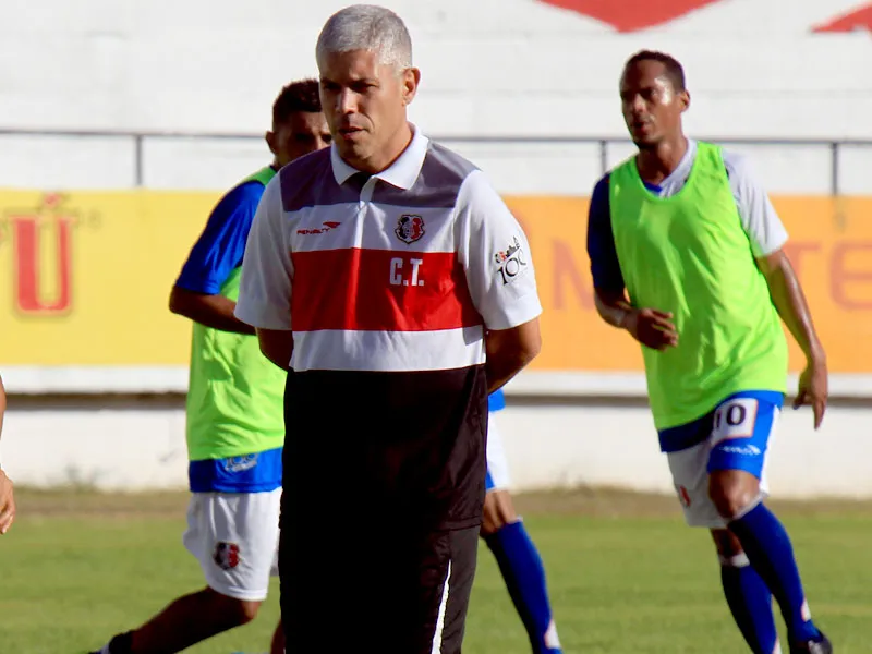 Técnico Ricardinho aguarda DM para definir time contra a Patativa.