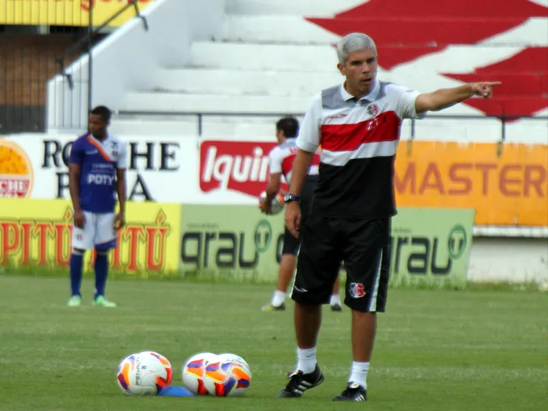Ricardinho ratifica postura ofensiva diante do Salgueiro.