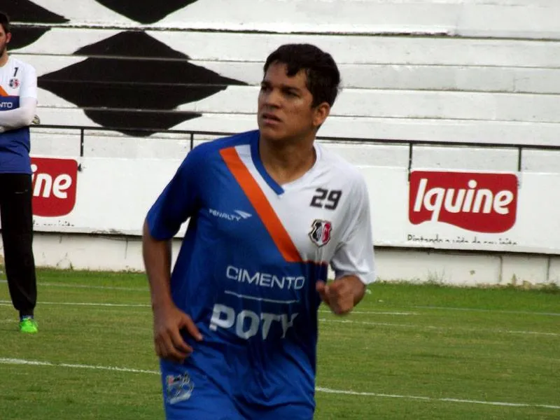 Para Renatinho, Santa Cruz tem que se impor, com respeito.