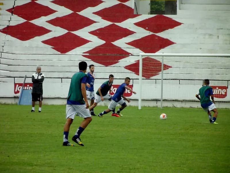 Atletas fazem segundo treino da semana visando Clássico das Emoções.