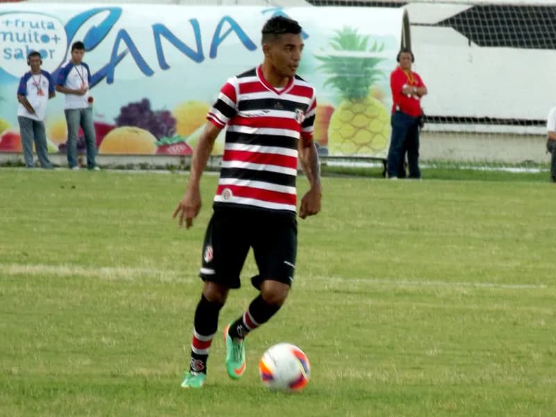 Nininho ressalta importância de Ricardinho e atletas na volta à titularidade