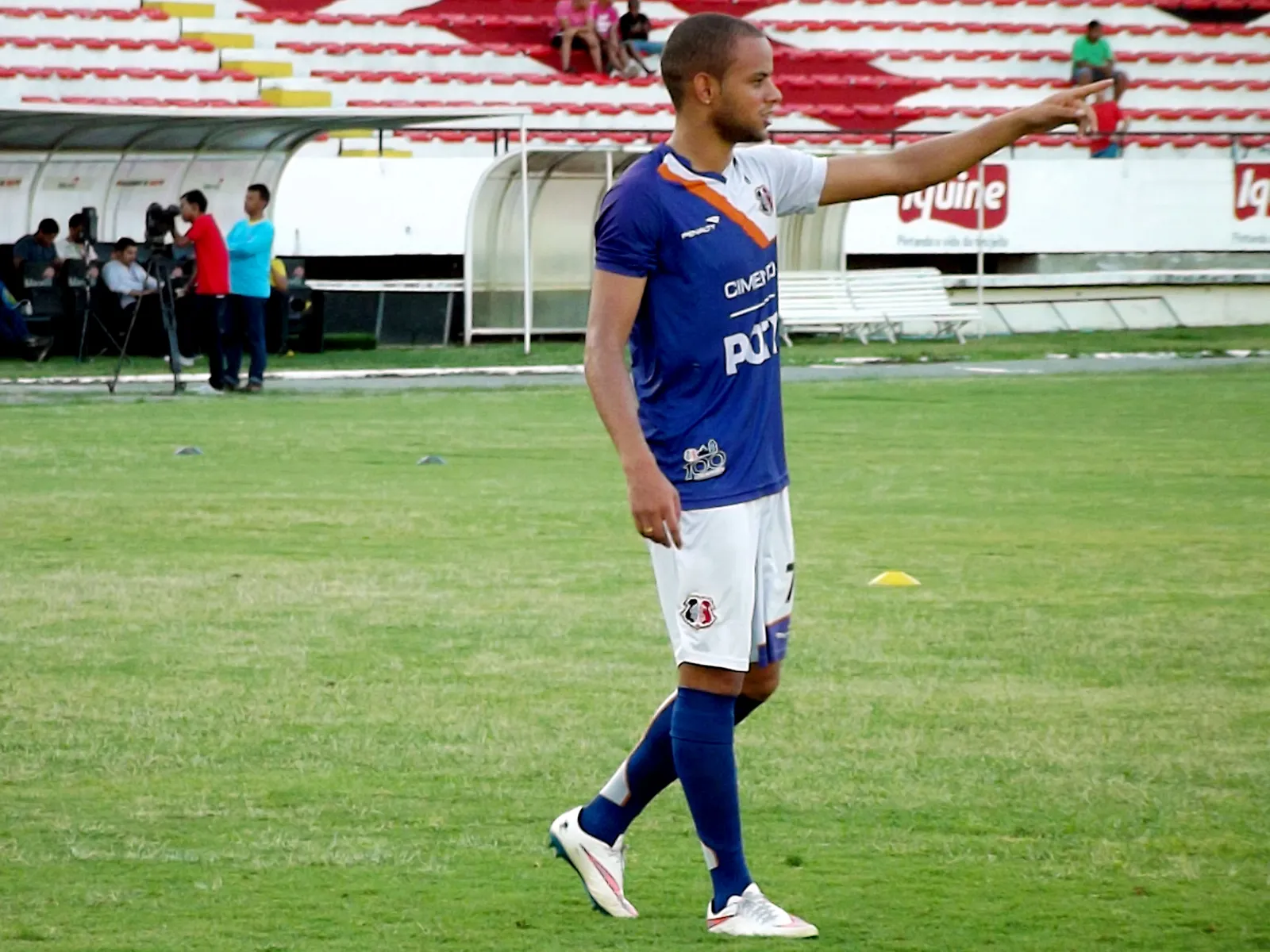 Volante Bruninho vê jogo-treino com o Porto com "cara de jogo"