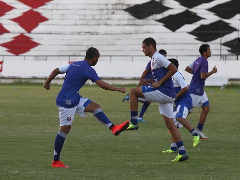 Elenco realiza treinamento regenerativo no Arruda