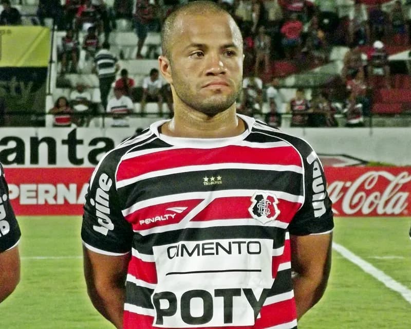 Volante Anderson Pedra sobre confronto com o Porto: "Vai ser dureza".