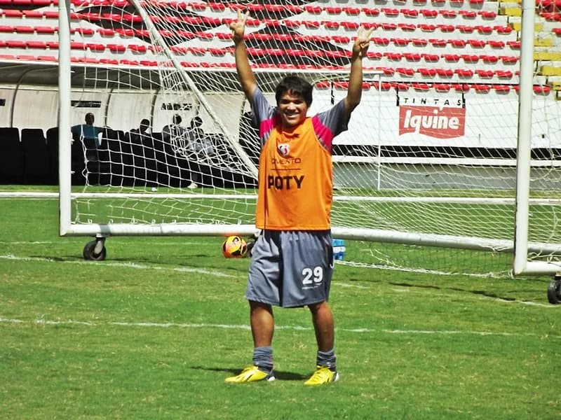 Animado com os gols, Renatinho traça metas: ‘Quero fazer entre 10 e 15 gols em 2013’