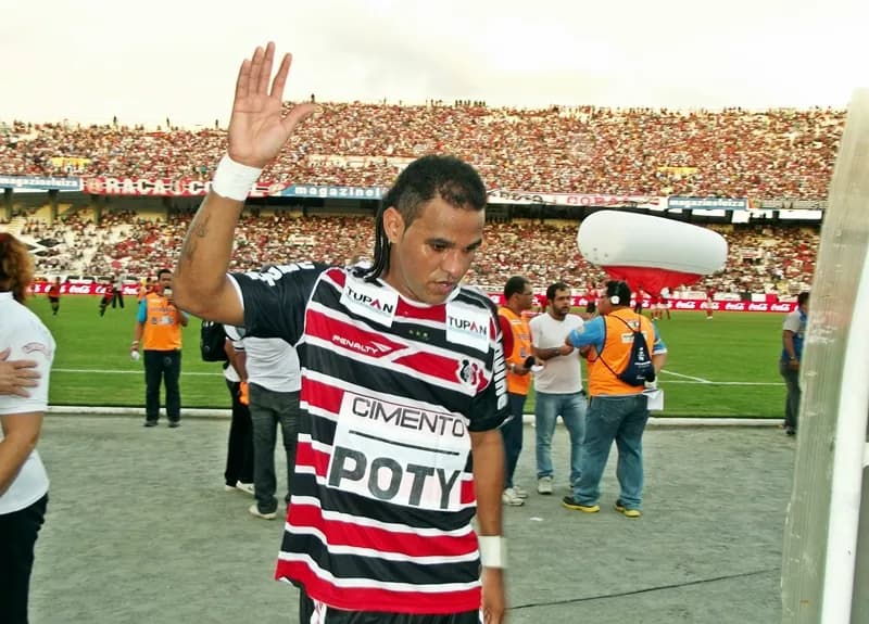 Santa Cruz vence Sport Recife (1x0) e fica a um empate do TRI.