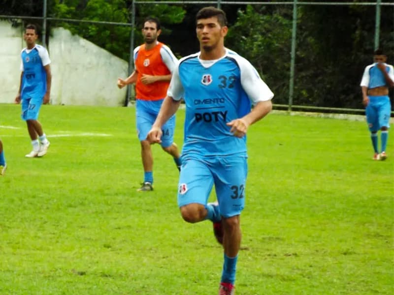 Santa Cruz renova empréstimo de Danilo Cirqueira, junto ao Ypiranga/PE.