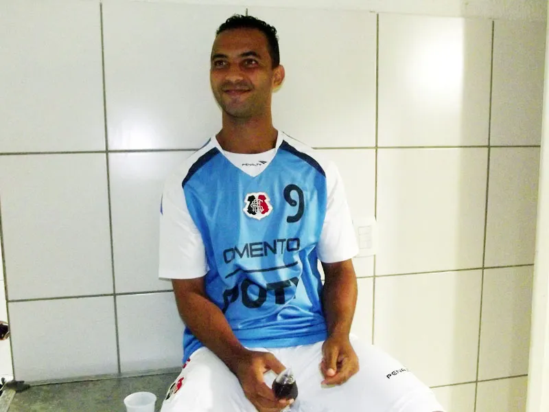 Zagueiro Vagner na hora da 'decisão': "Estou disponível para dar o meu melhor."