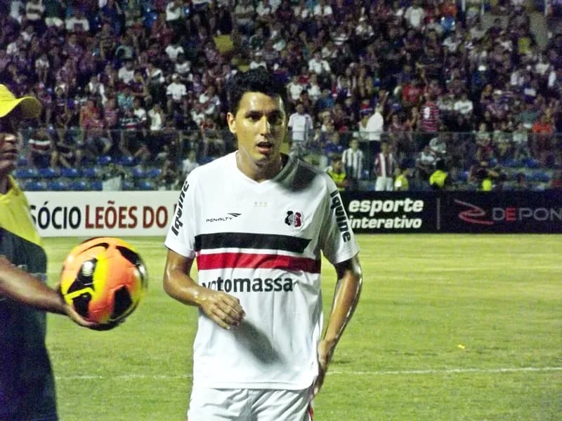 Lateral Marquinho, sobre jogo da volta: ‘É cinquenta por cento pra cada um’.