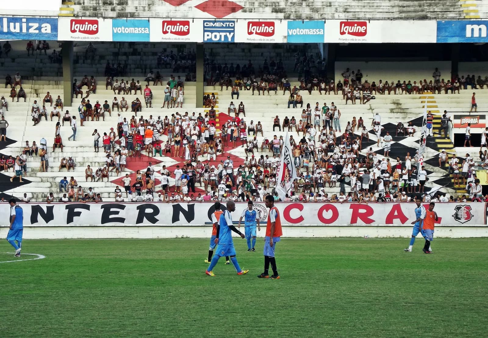 Coletivo contra Juniores e time Coral praticamente definido.
