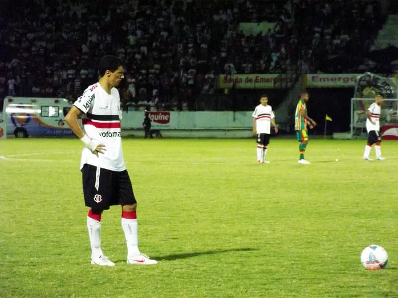 Luciano Sorriso, após o empate no Arruda: "O Santa Cruz 'vai chegar'".