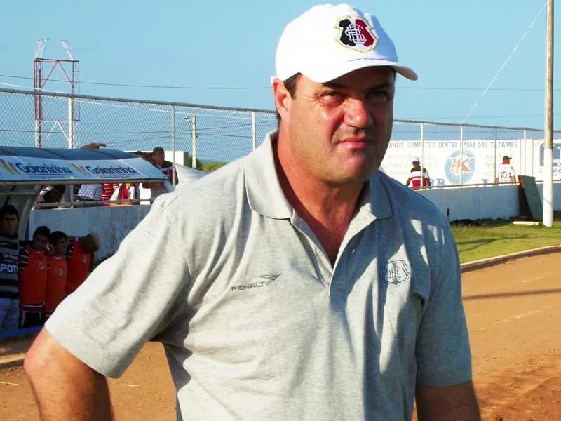 Técnico Coral aguarda para definir time que enfrenta o Treze/PB.