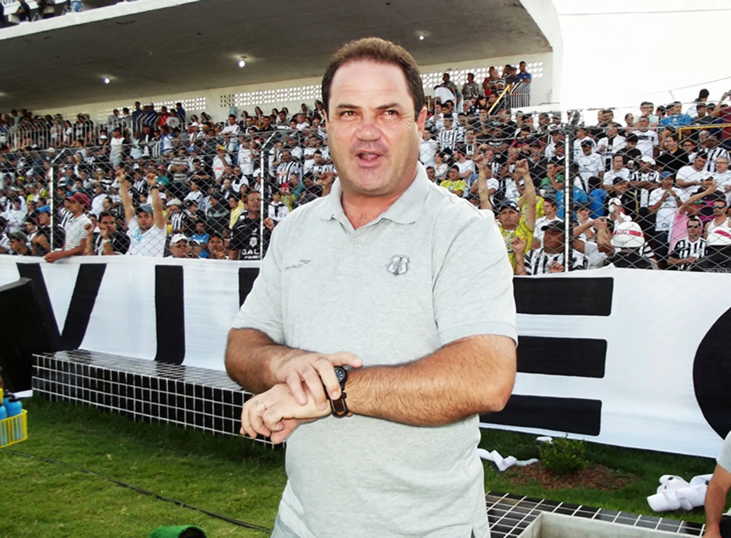 Vica lamenta gol no final, parabeniza o Treze/PB, mas já pensa no Betim/MG.