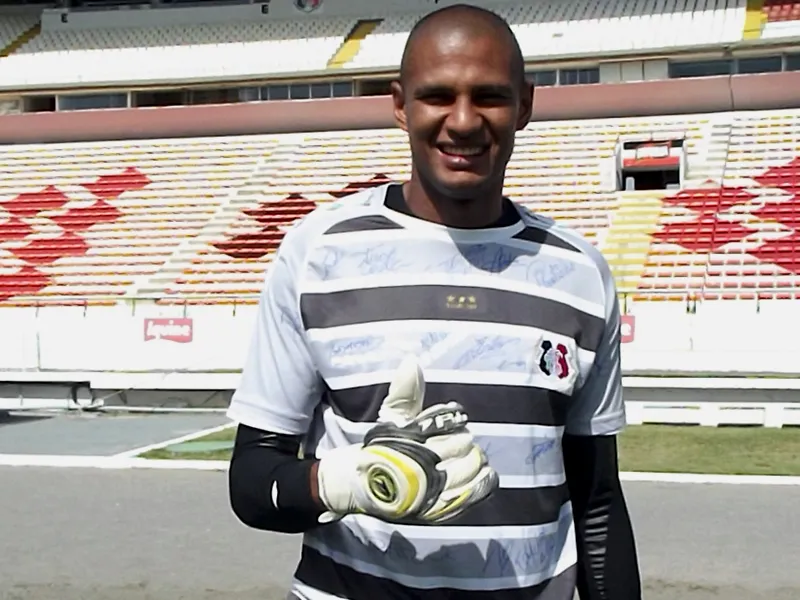 ‘Eu Acredito na Base’: Vista a camisa do Paredão Tiago Cardoso!