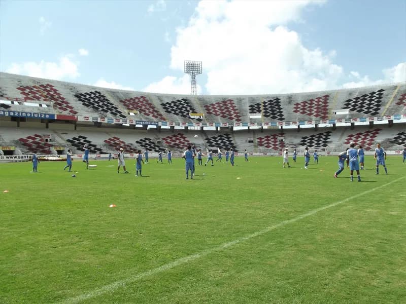 Programação de treino desta sexta-feira (25) sofre alteração.