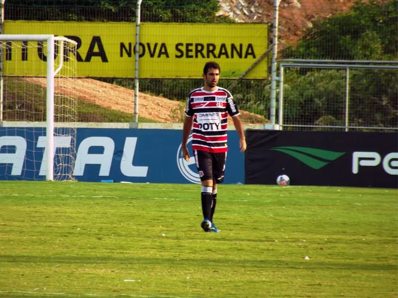Renan Fonseca acredita que time precisará jogar mais para conseguir o acesso.