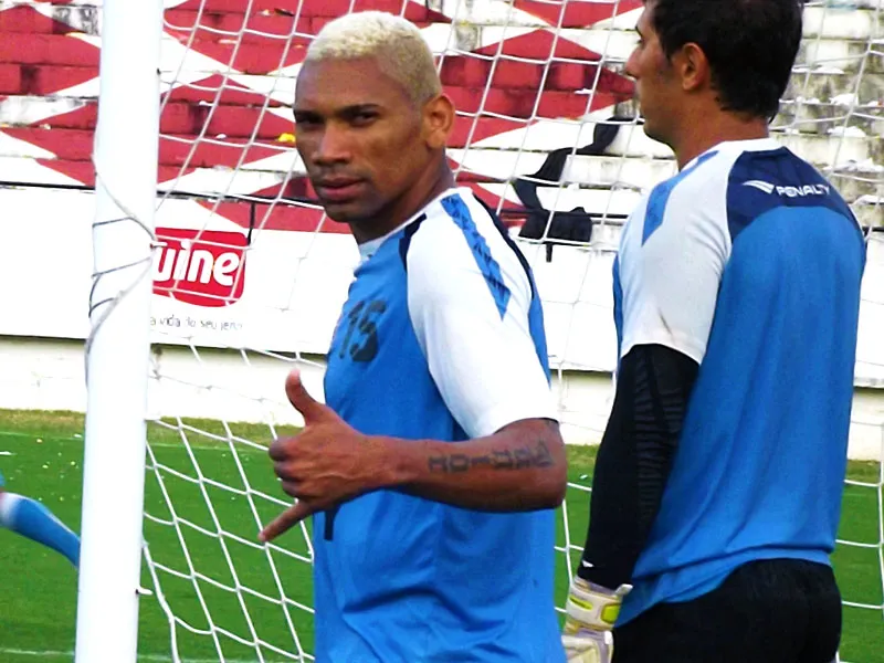 'Estrela' na vitória do acesso, Flávio Recife quer, agora, a estrela de campeão.