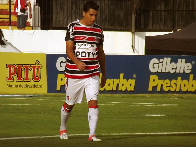 Depois do ‘baque’, lateral Marquinho fala em recomeçar com o Pernambucano.